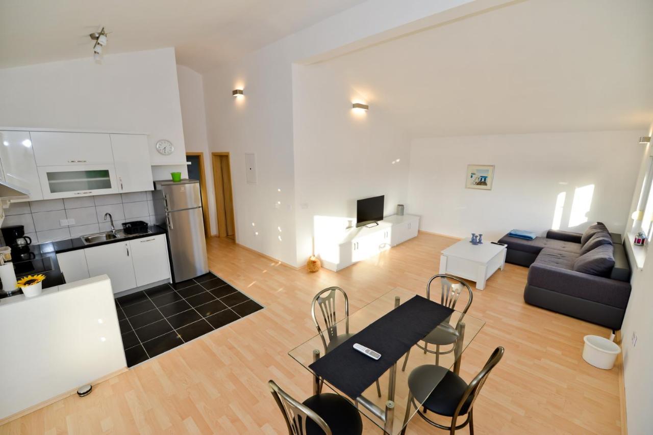 Apartmani Vidikovac Dokoza Zadar Bagian luar foto