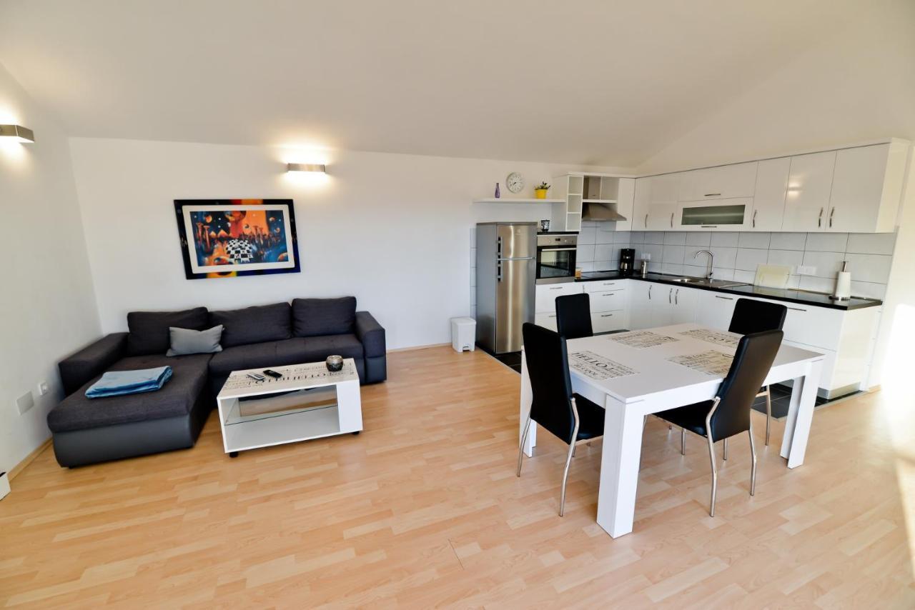Apartmani Vidikovac Dokoza Zadar Bagian luar foto