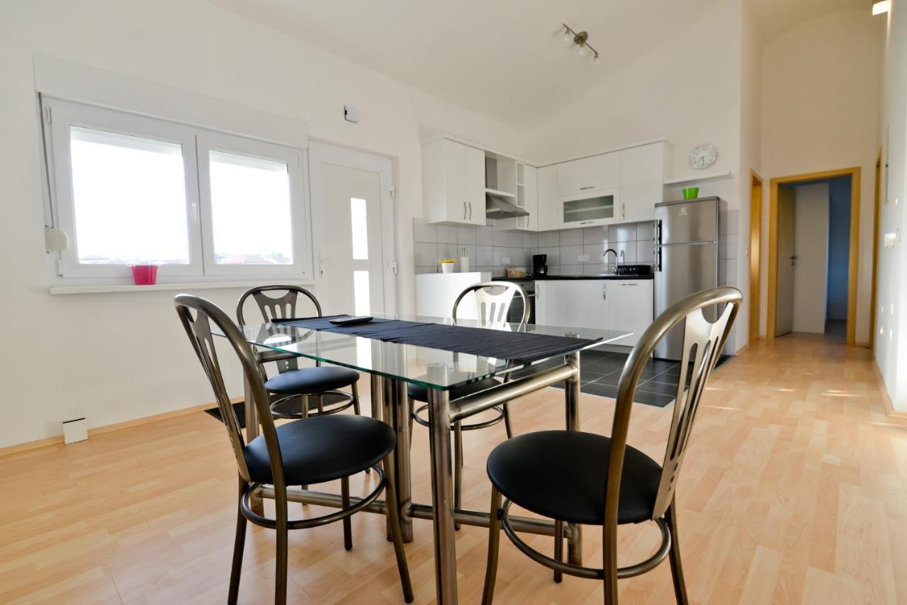 Apartmani Vidikovac Dokoza Zadar Bagian luar foto