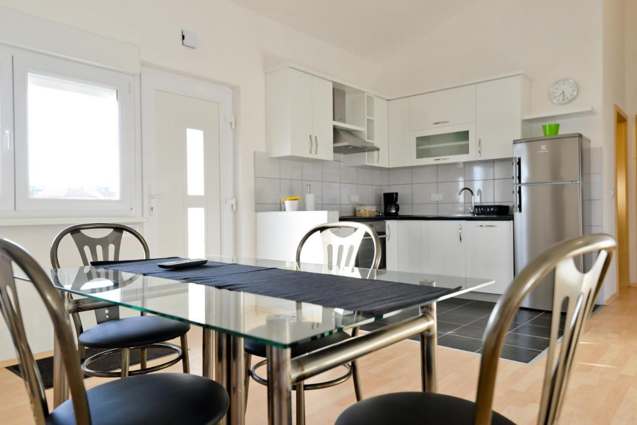 Apartmani Vidikovac Dokoza Zadar Bagian luar foto